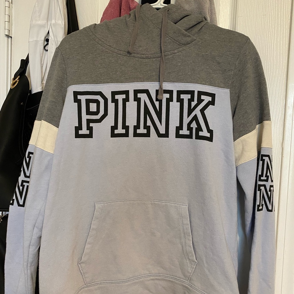 Women’s sweatshirt size small but runs bigger